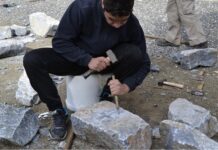 Εργαστήριο παραδοσιακής πέτρας στη Σαμοθράκη – Βιωματική εκμάθηση λάξευσης και χτισίματος