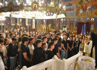 Εσπερινή Θεία Λειτουργία υπέρ των υποψηφίων φοιτητών στην Κομοτηνή