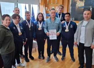 Οι πρωταθλητές των Special Olympics στον Δήμαρχο Αλεξανδρούπολης