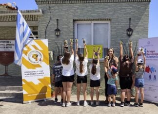 Ίμερος Ροδόπης: Παιδιά φύτεψαν μελισσοκομικά φυτά στη δράση «Πρασινίζουμε και Ανθίζουμε τη Θράκη για τη Μέλισσα»