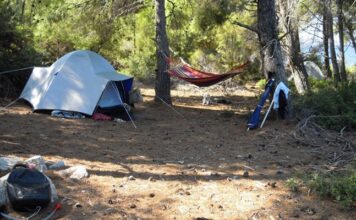 Σαμοθράκη: Επαγγελματικοί σύλλογοι ζητούν τη συνέχιση των ελέγχων για την παράνομη κατασκήνωση